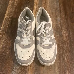 Hurley sneaker, women’s too